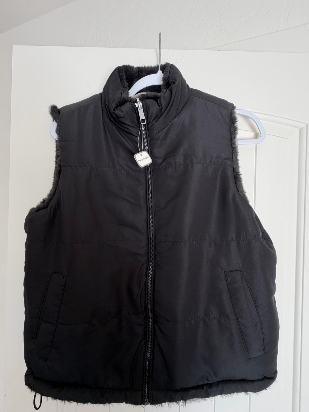 Time and Tru Black Faux-Fur Puffer Vest
